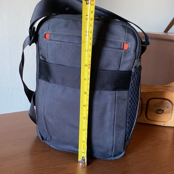 Tumi T-Tech Crossbody Bag - Picture 5 of 9